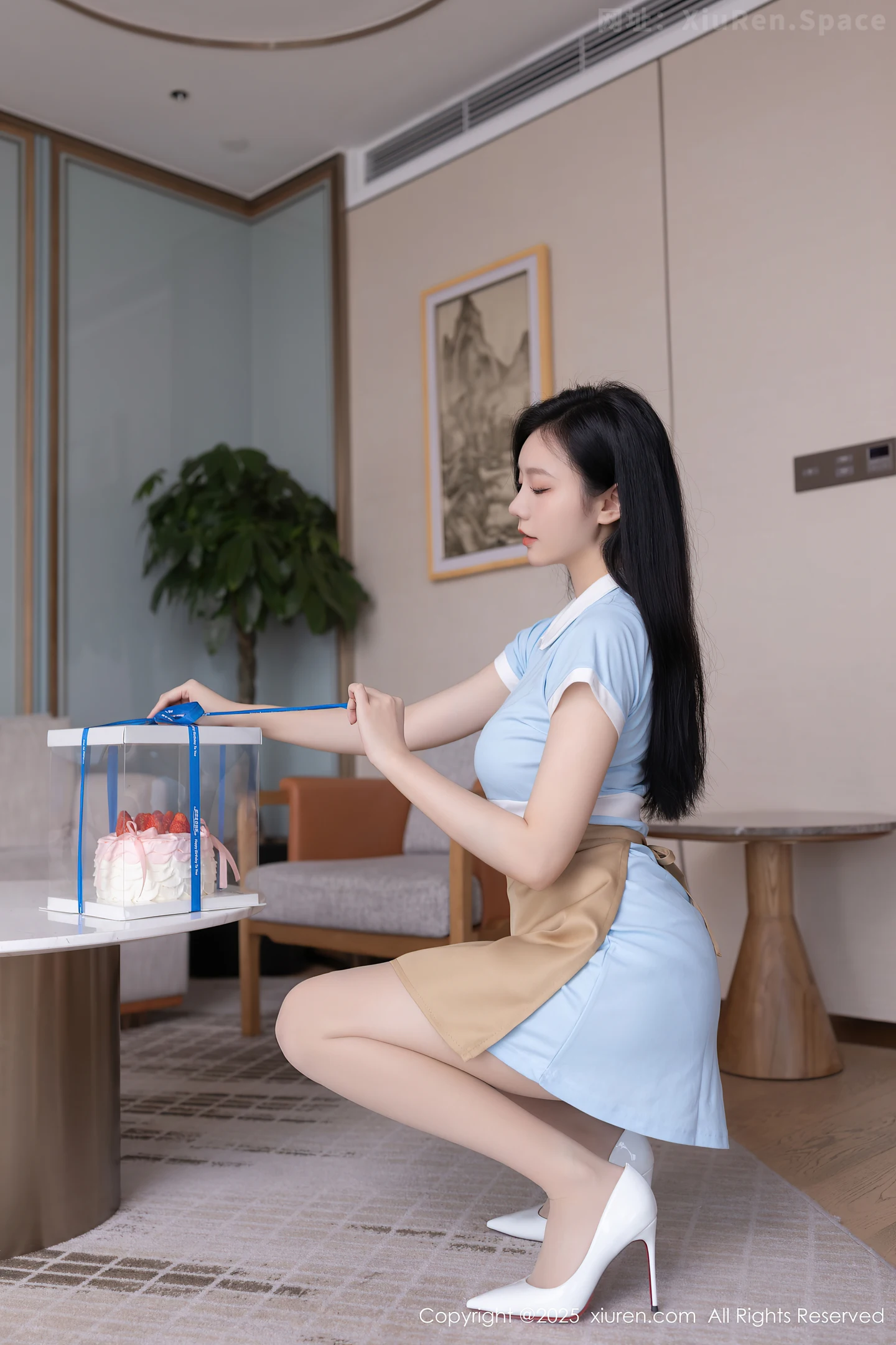 图片[5]-[XiuRen秀人网] VOL.10214 模特安然anran性感蓝色连衣短裙配超薄肉丝秀曼妙身姿诱惑写真80P-秀人网官方网站